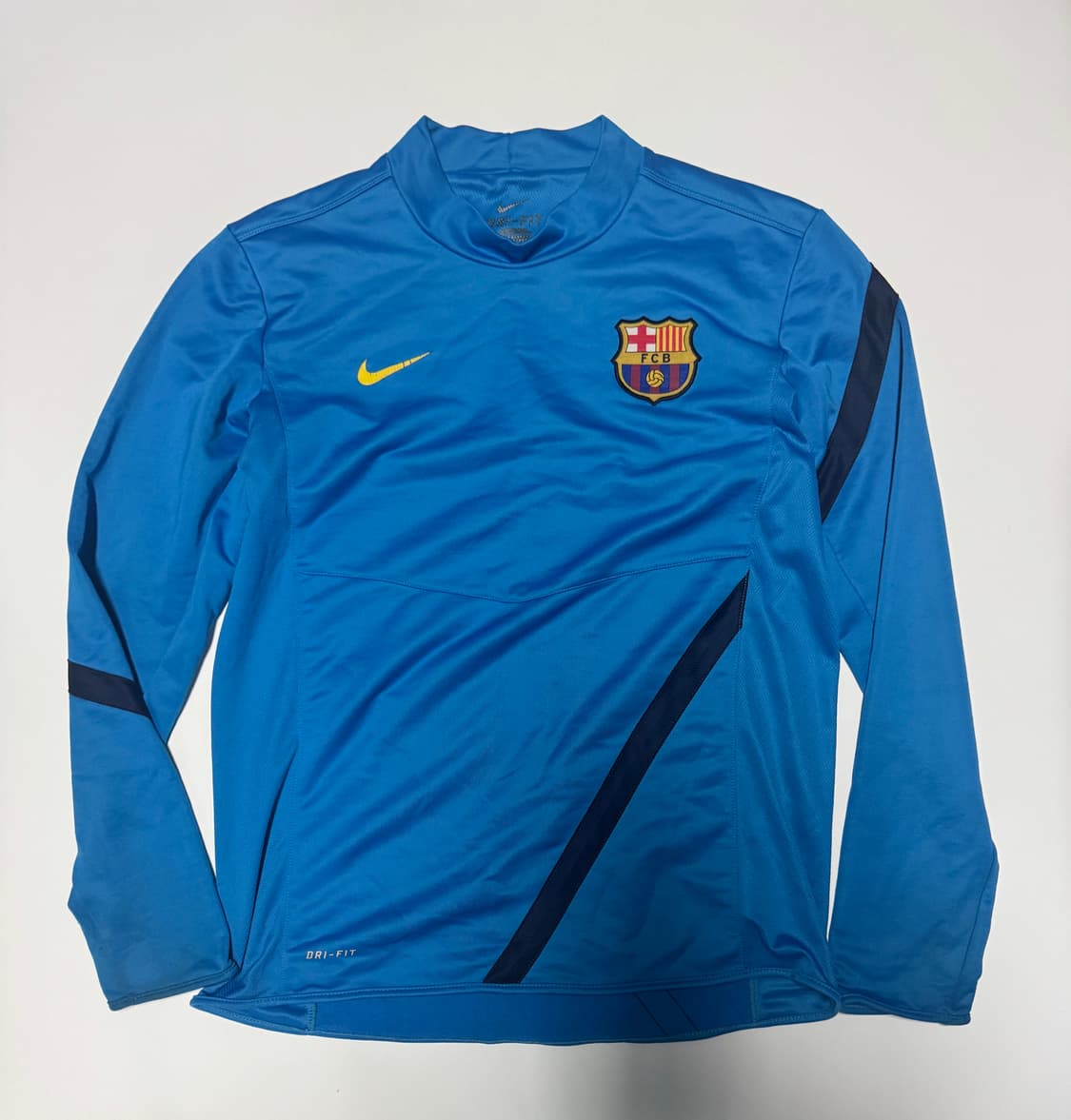 나이키 올드스쿨 바르셀로나 기능성 트레이닝탑 M ~ L 상품이미지1