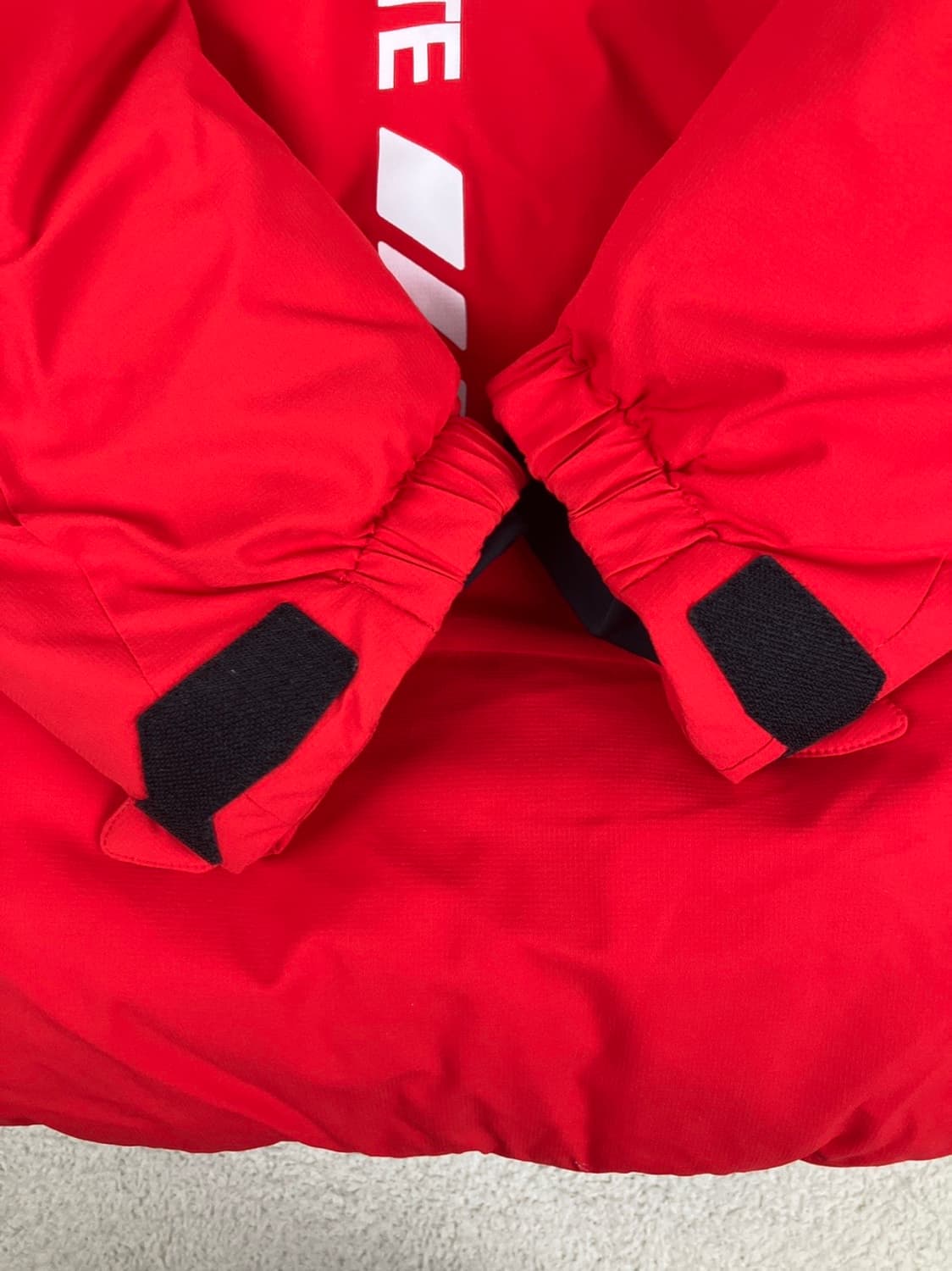 데상트 패딩 사이즈 M 상품이미지3