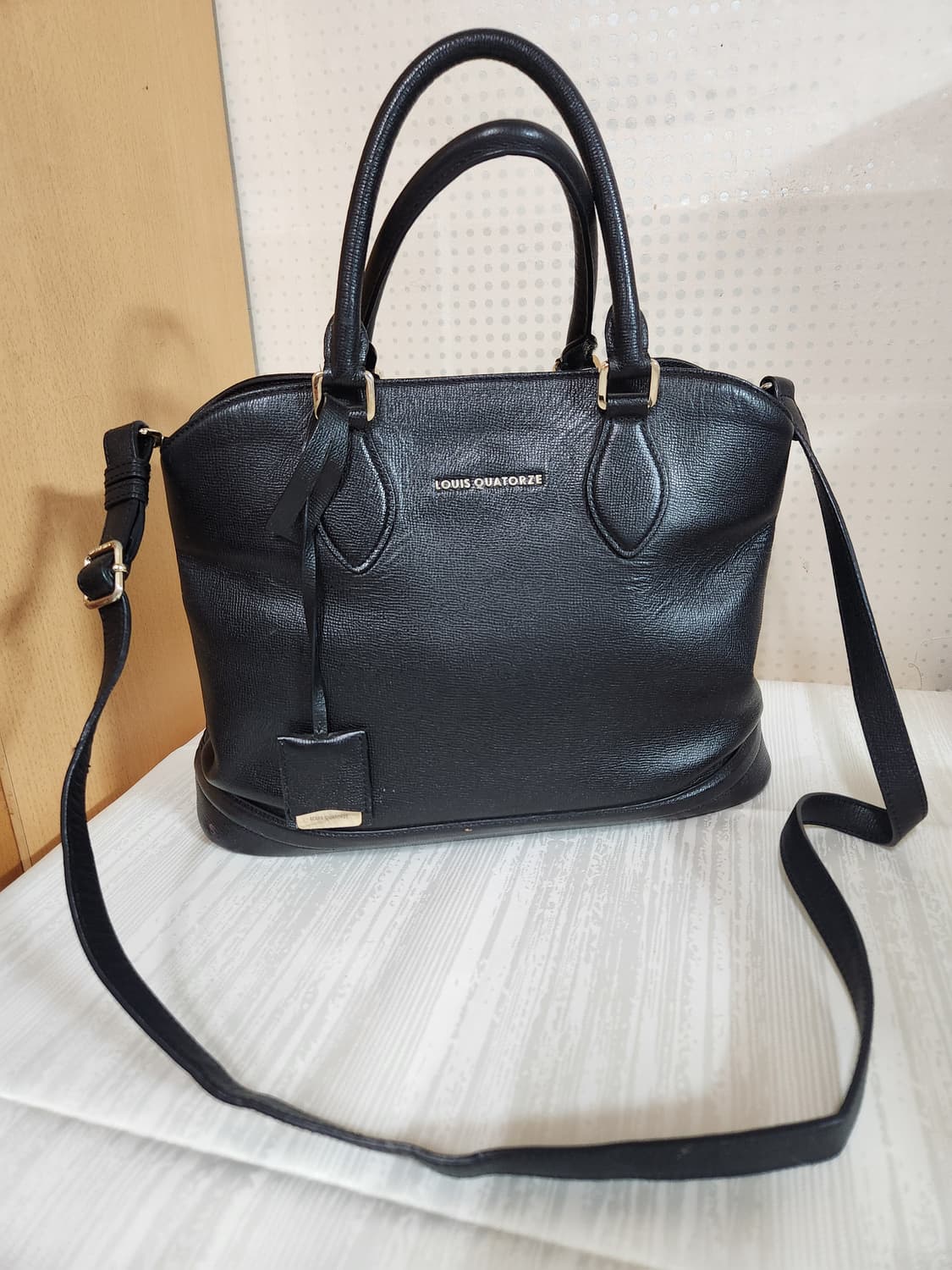 루이까또즈 블랙 가죽 토트백 겸 숄더백 상품이미지2