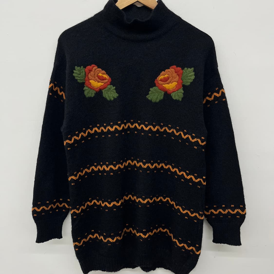 핸드메이드 꽃 자수 블랙 니트 여XL 상품이미지2