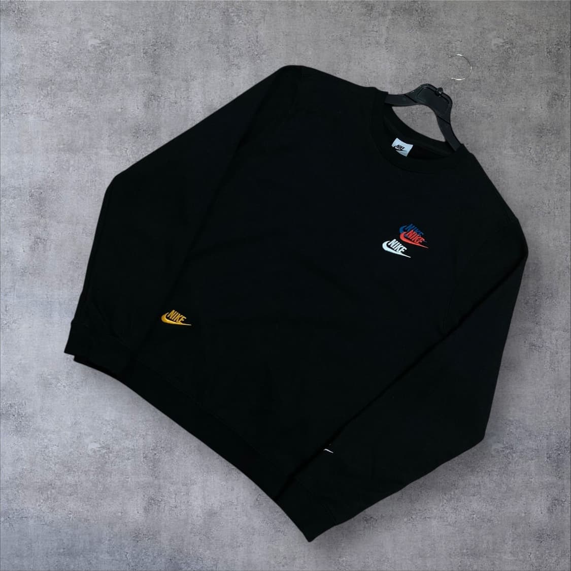 나이키 멀티 로고 블랙 맨투맨 상품이미지1