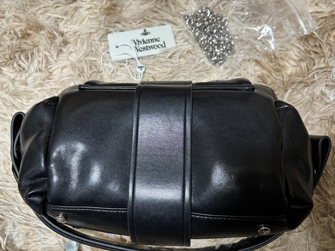 비비안웨스트우드 헤이즐 트레저 숄더백 블랙 상품이미지2