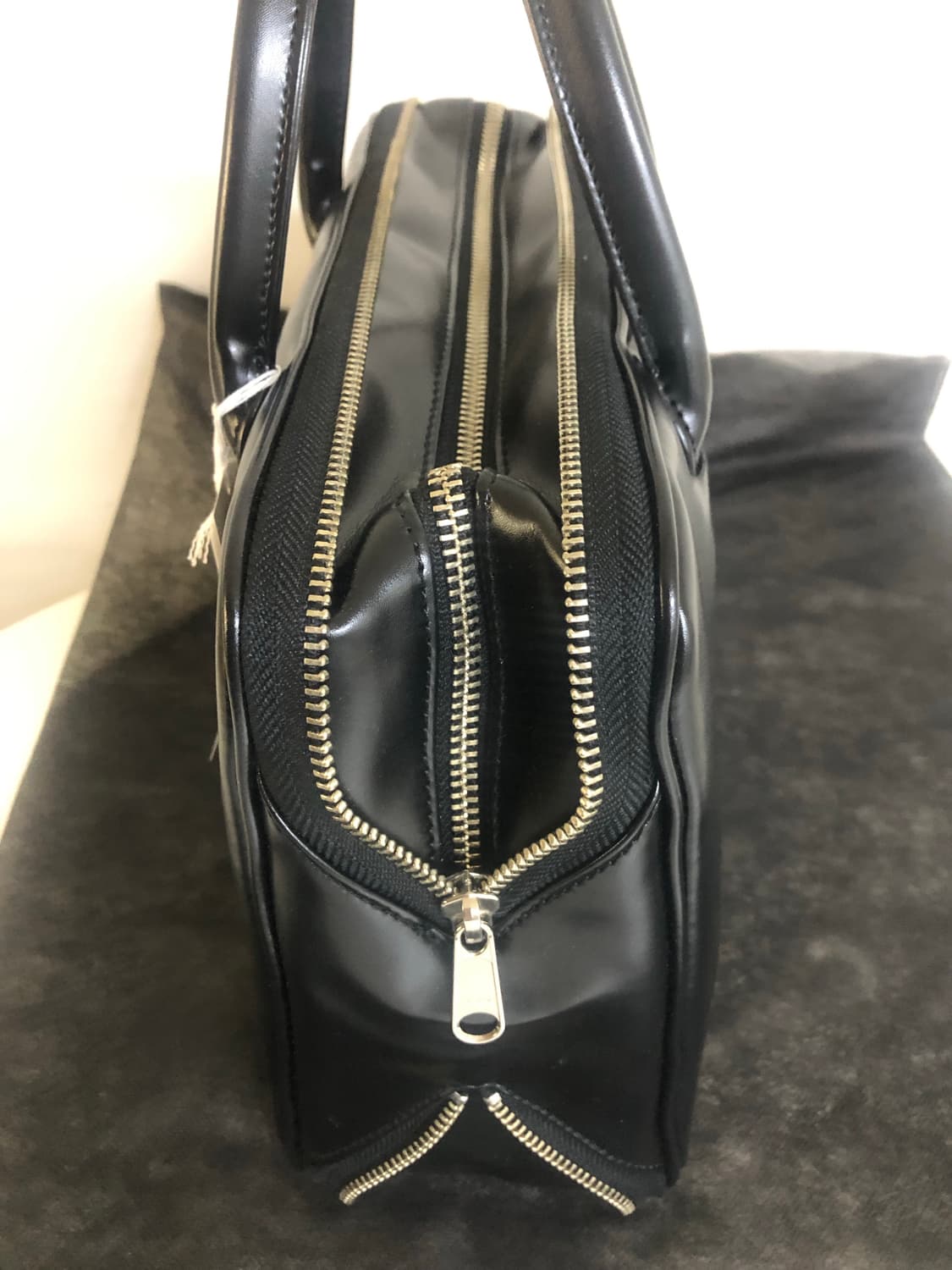 꼼데가르송 오리지널 바닥 지퍼 ZIP 핸드백 (s) 상품이미지6
