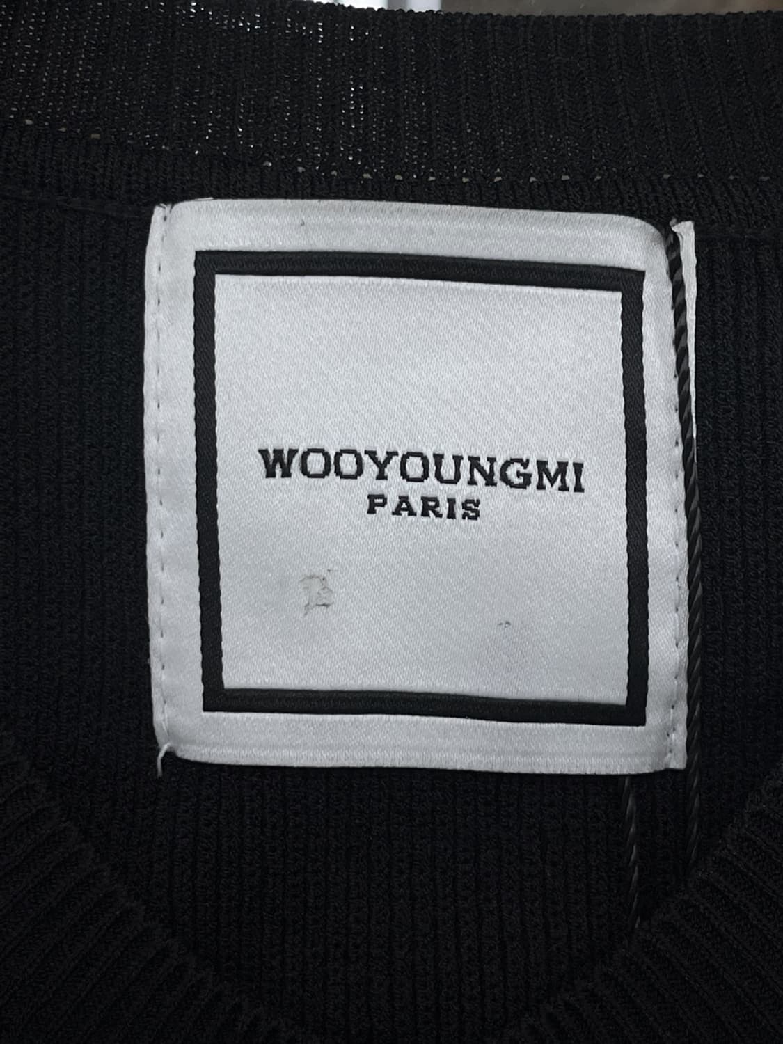 우영미 20f/w 스퀘어 로고 레이온 베스트 상품이미지5