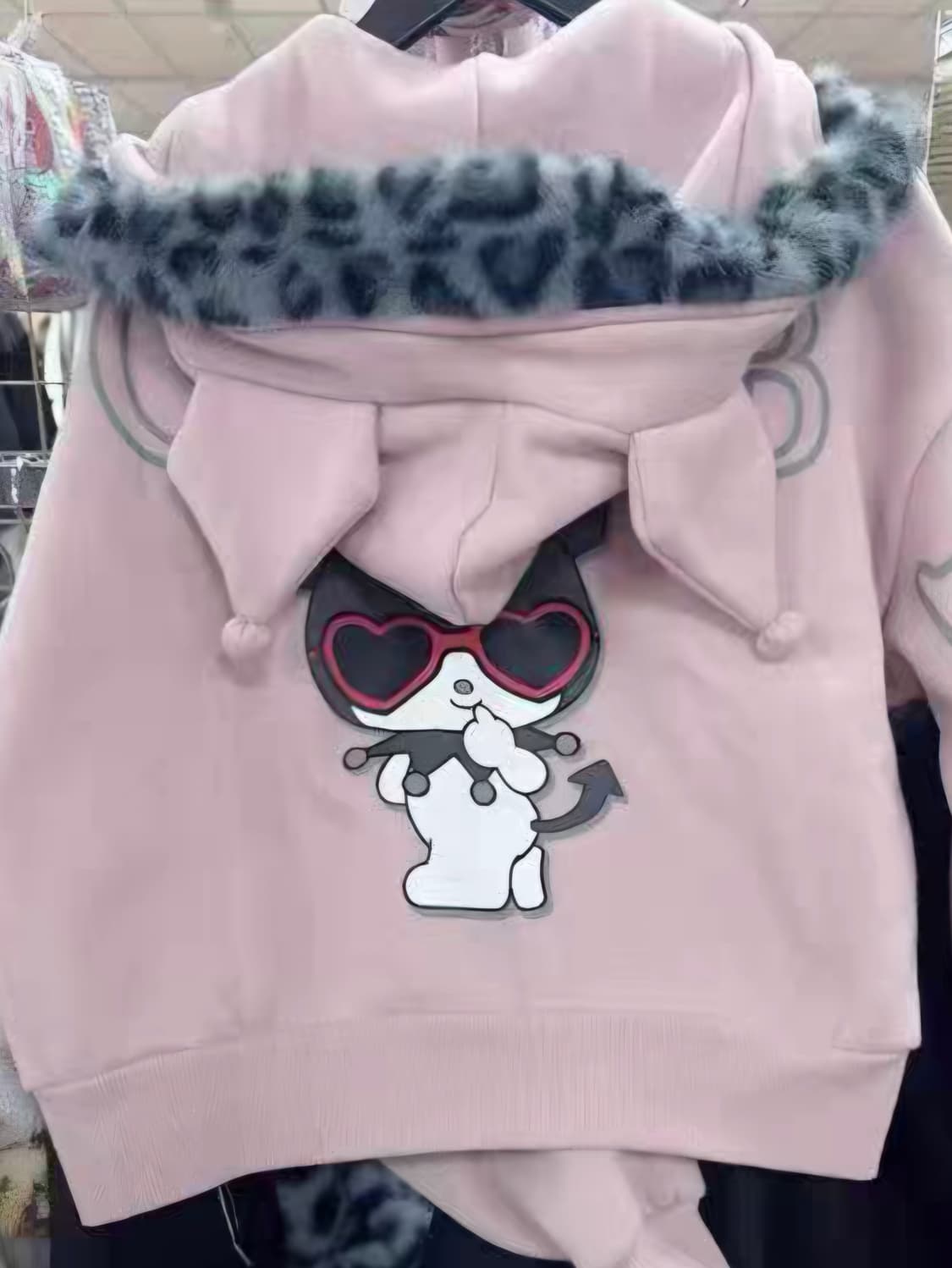 미사용) 세실맥비 산리오 콜라보 쿠로미 설표 호피 퍼 핑크 갸루 후드집업 상품이미지1
