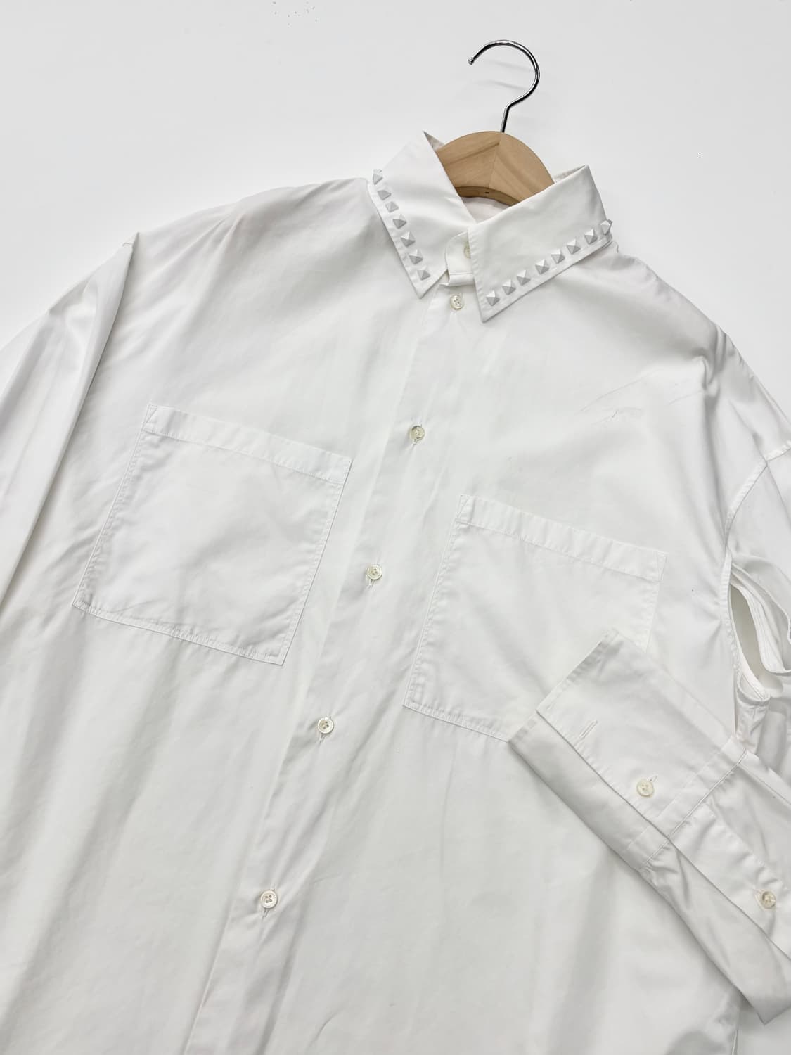 Valentino 발렌티노 화이트 스터드 셔츠 상품이미지5