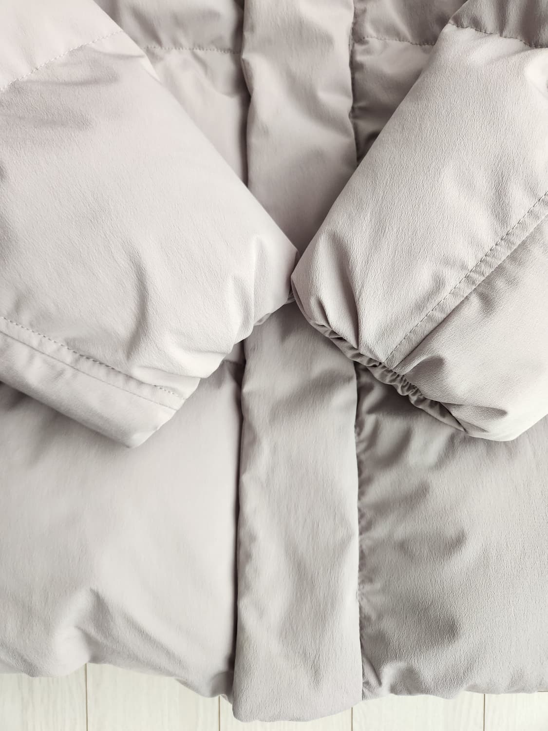 새상품급)지오지아 클라우드 푸퍼 그레이 숏패딩 사이즈100

새상품급 햇 상품이미지5