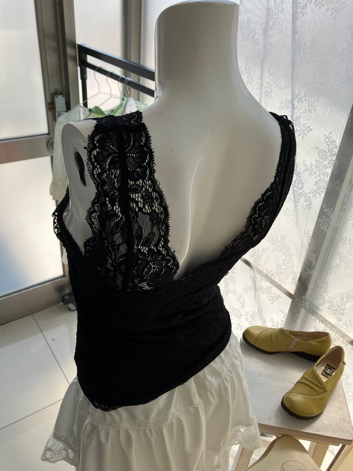 lace crochet padded sleeveless 상품이미지3