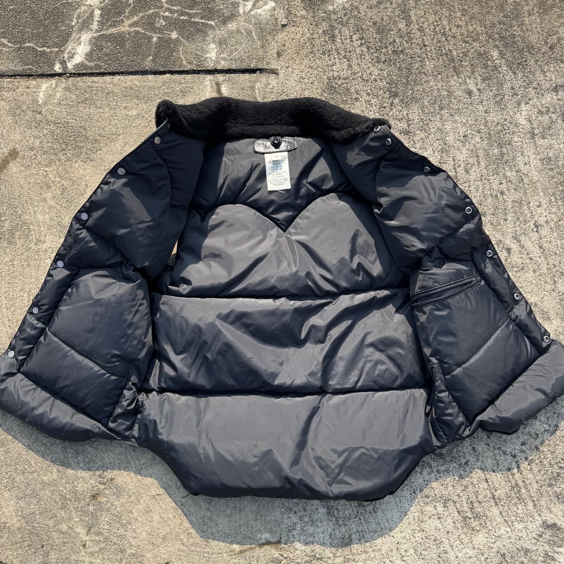 [M] Rocky Mountain 록키마운틴 가죽 디테일 다운 베스트 상품이미지2