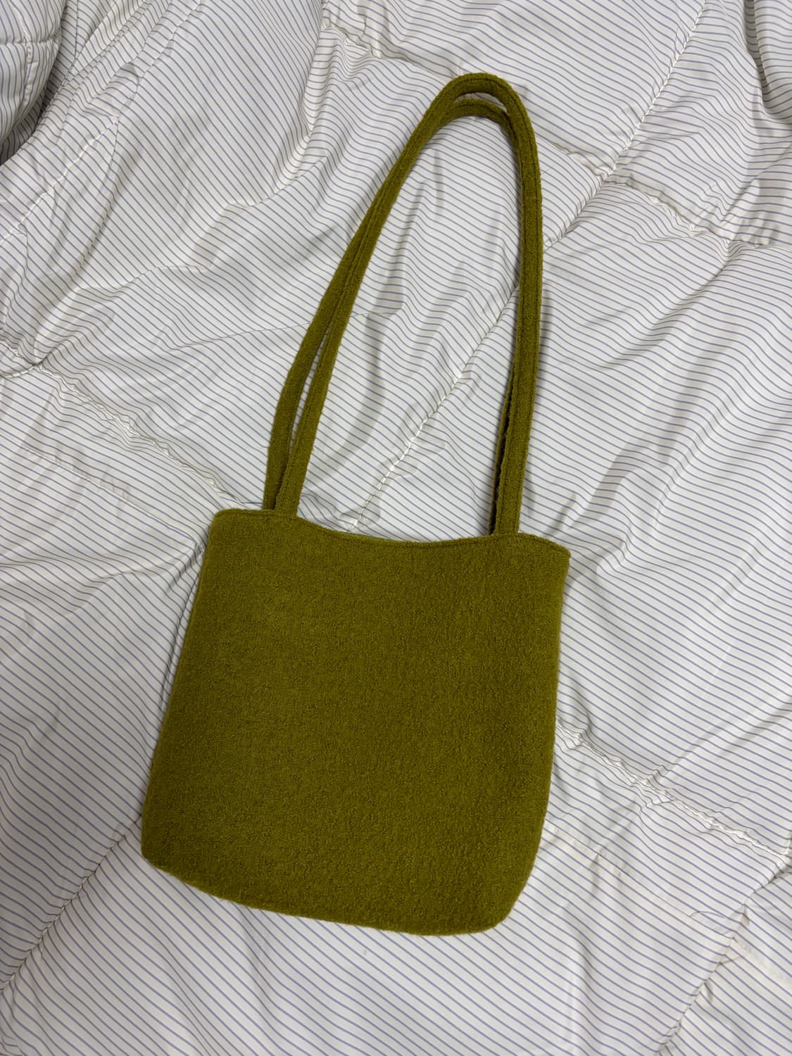 키티버니포니 올리브색 펠트 숄더백 상품이미지1