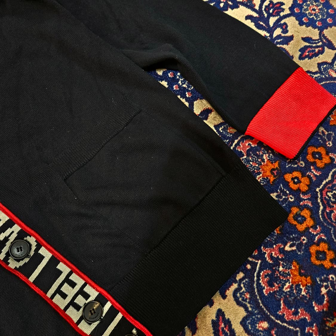 지방시(GIVENCHY) 18SS 레터링 라인 가디건 L size 상품이미지3