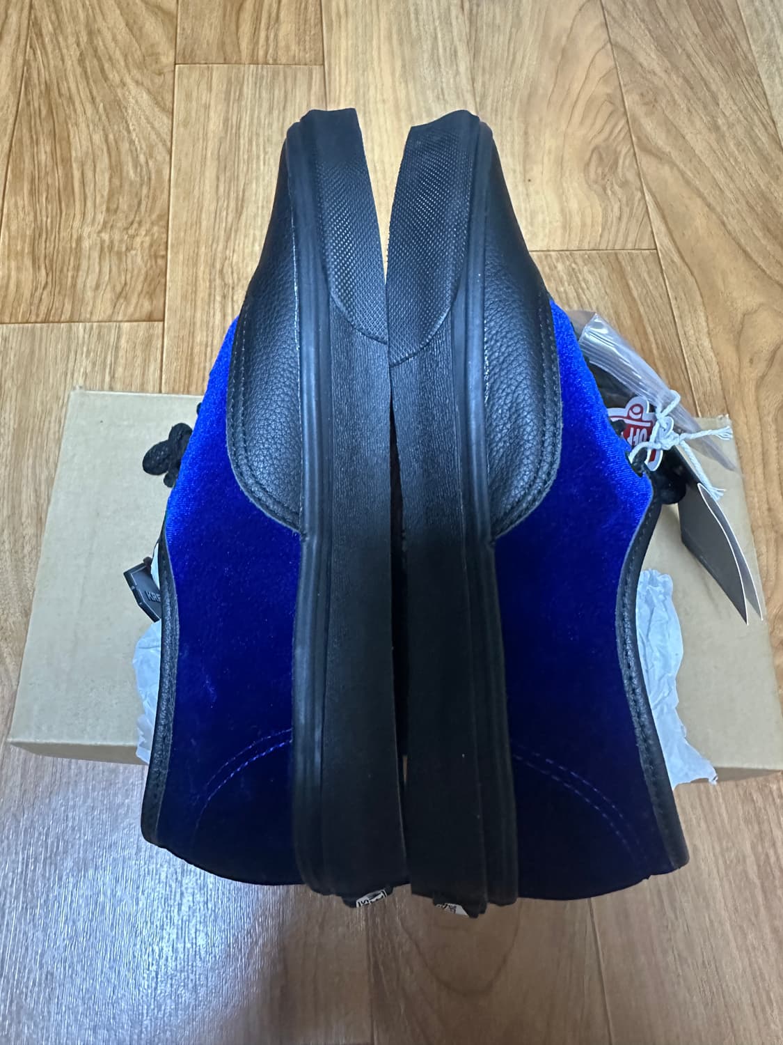 새상품) 반스 아리하라 미유키 어센틱 265 팝니다. 상품이미지3