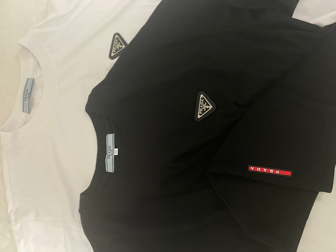 프라다 반팔티 새상품 스타일제품 상품이미지2