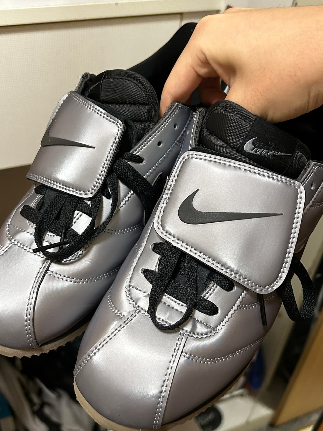 나이키 코르테즈 레더 SE 메탈릭 쿨 그레이 블랙 상품이미지4