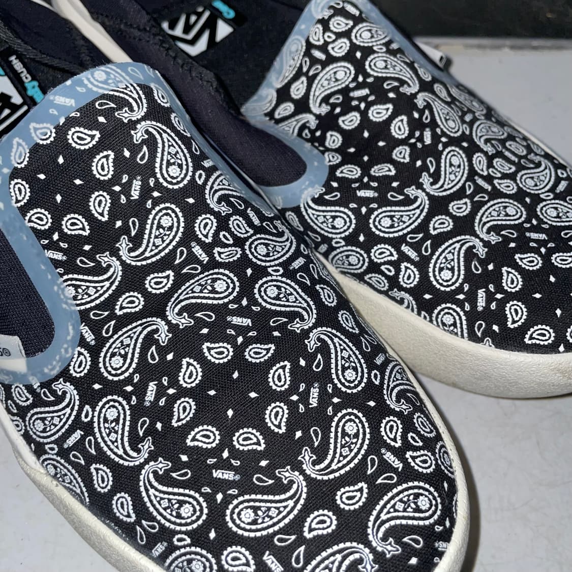 (260)반스 컴피쿠시 원 반다나 VN0A45J51KP 상품이미지3