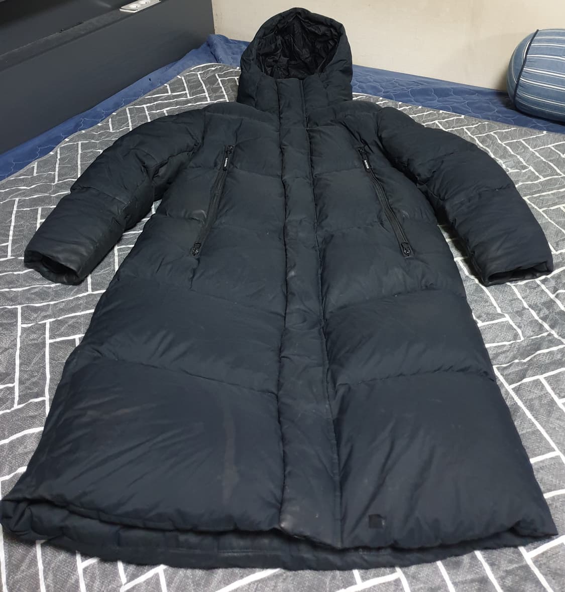 데상트 구스다운 혜비 벤치파카 롱패딩 블랙 (90) 상품이미지1