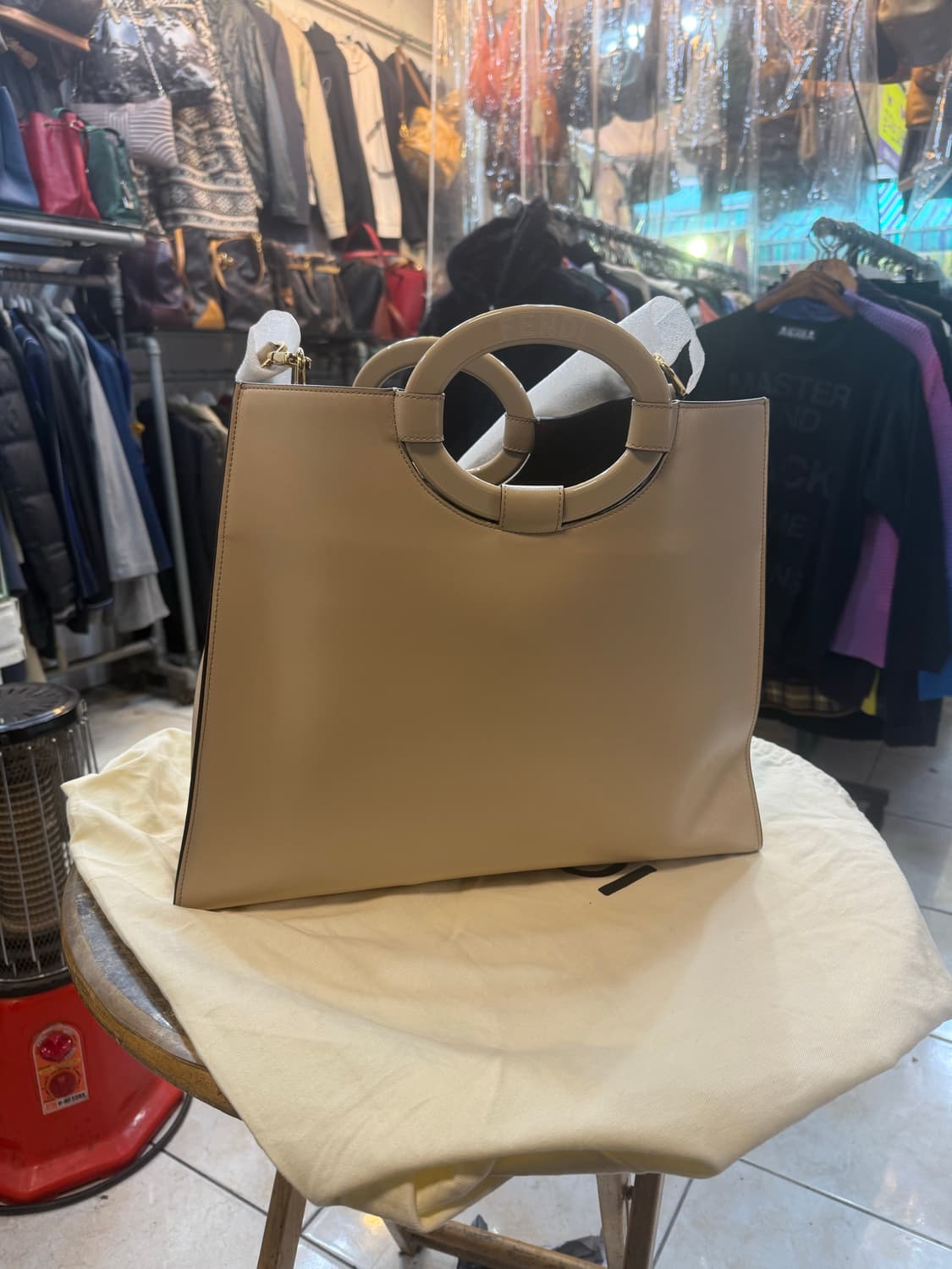 20ss 정품 펜디 런어웨이 2way백 새 가방 팝니다 상품이미지4