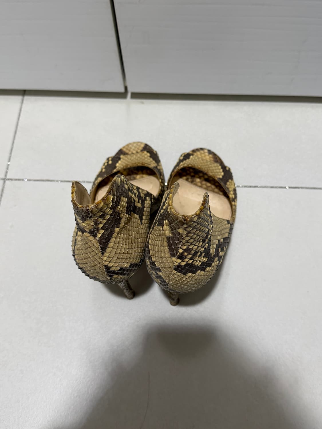 지안비토 로시 뱀피 힐 상품이미지3