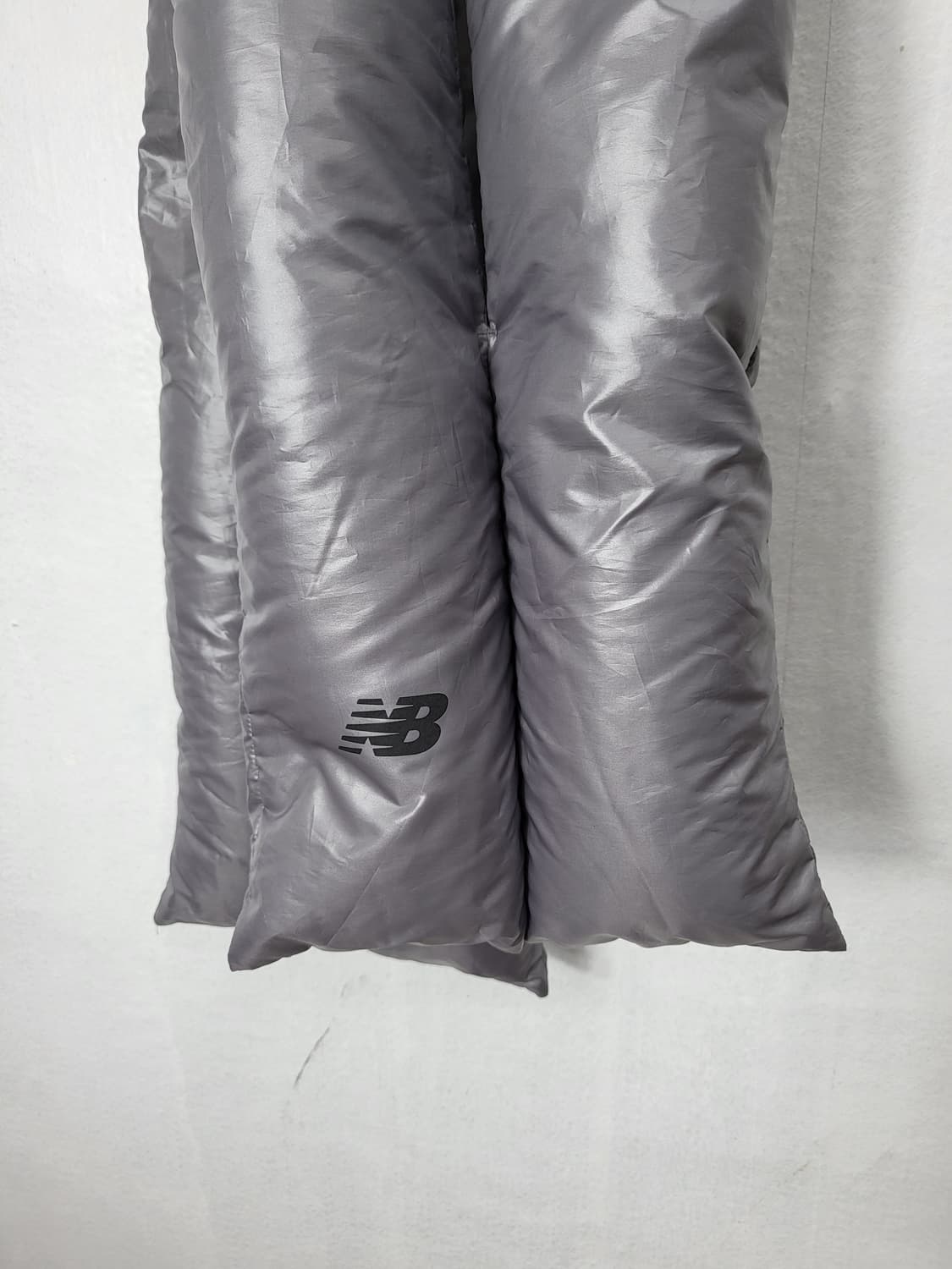 뉴발란스 구스패딩 고리 머플러 실버 새제품급 상품이미지1