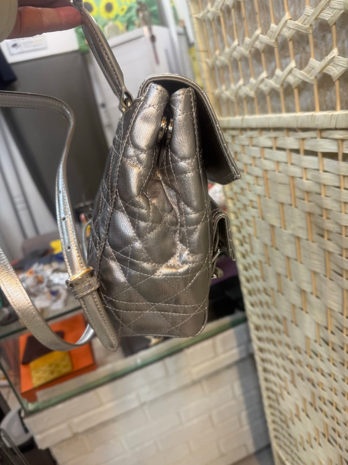 정품 디올 스타더스트 실버 백팩 팝니다 상품이미지5