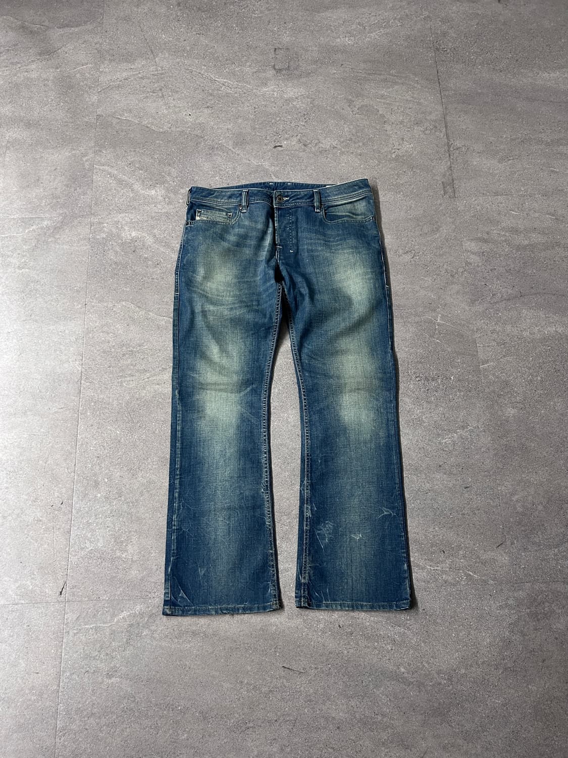 디젤 자티니 세미 플레어 데님 팬츠 상품이미지5