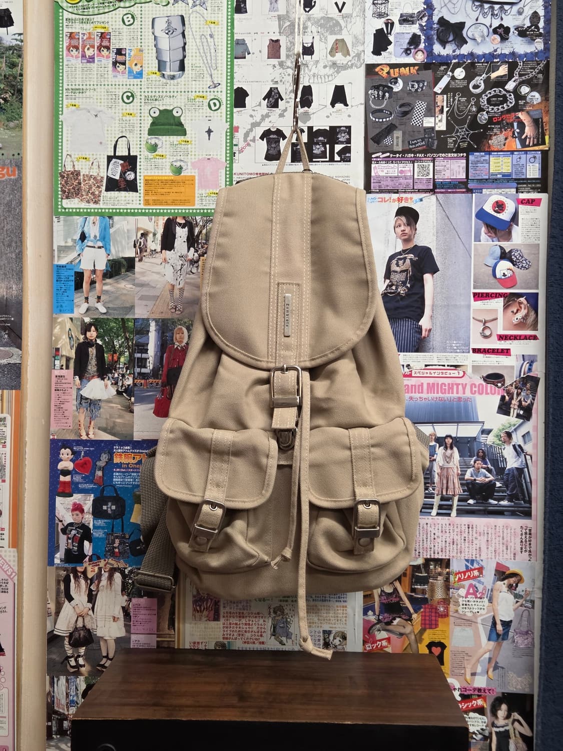 빈티지 베이지 버클 복조리 백팩 상품이미지1