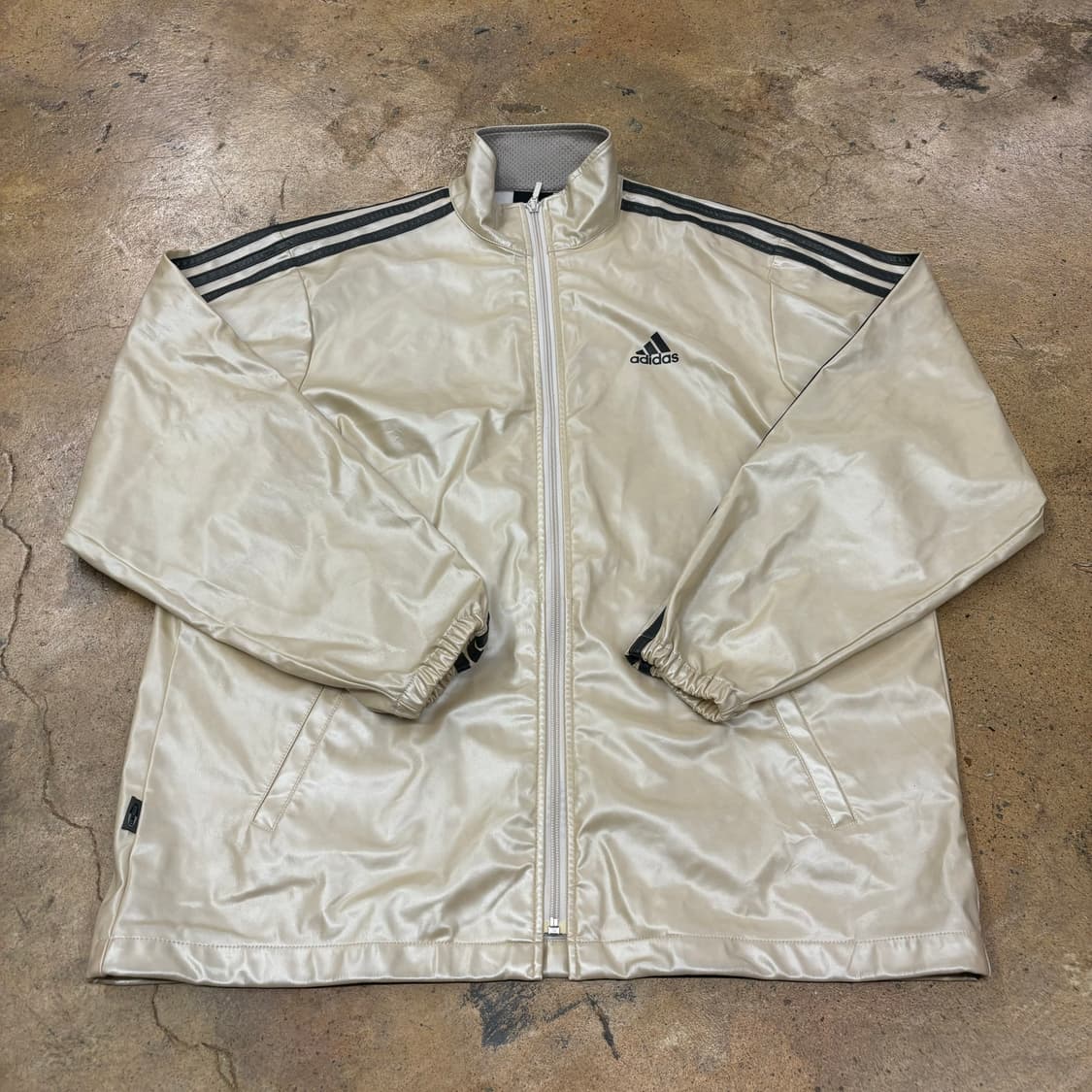 아디다스 베이지 유광 트랙탑 자켓 져지 상품이미지2