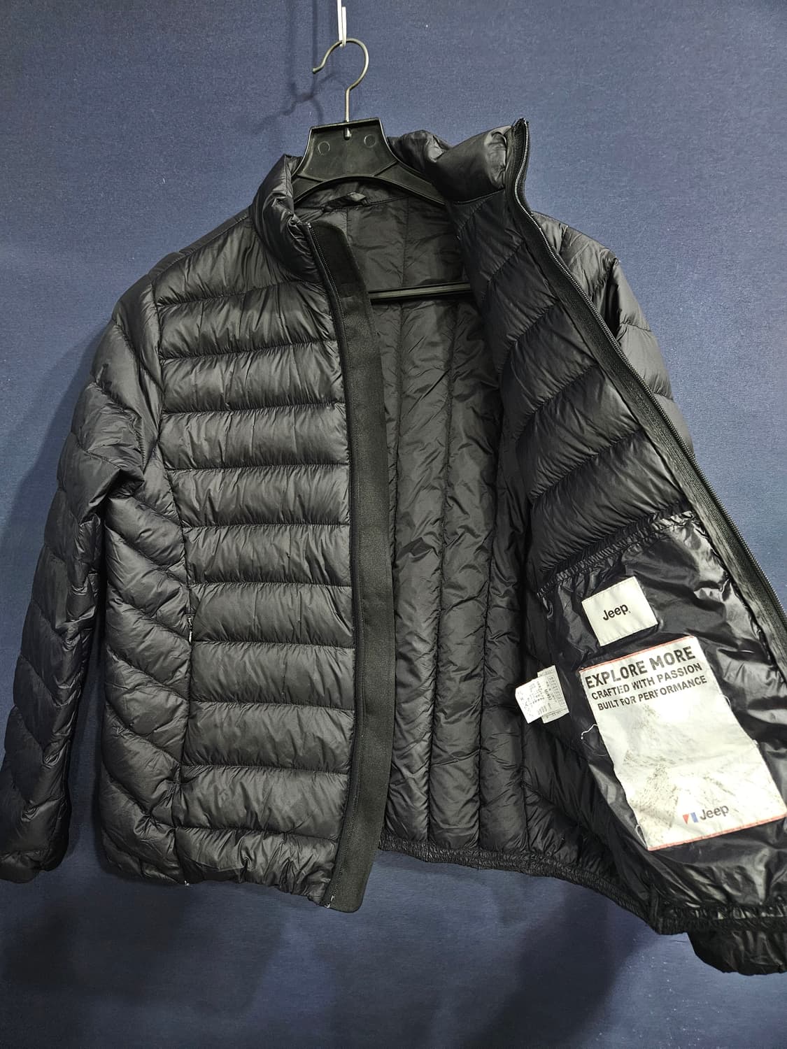 지프 블랙차콜 남성 95 덕다운 경량패딩  상품이미지8