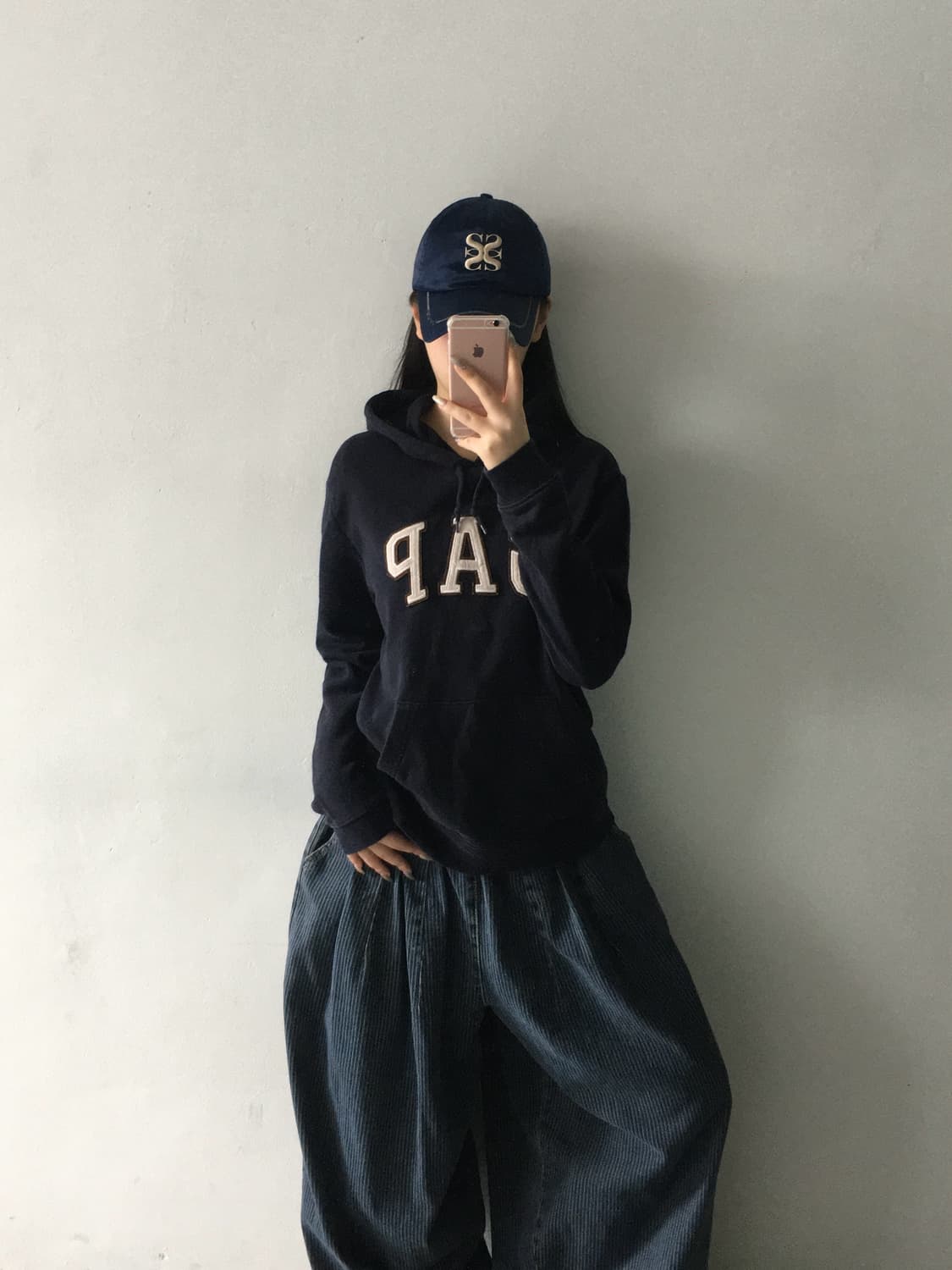 갭 자수패치 로고 후드티 상품이미지1