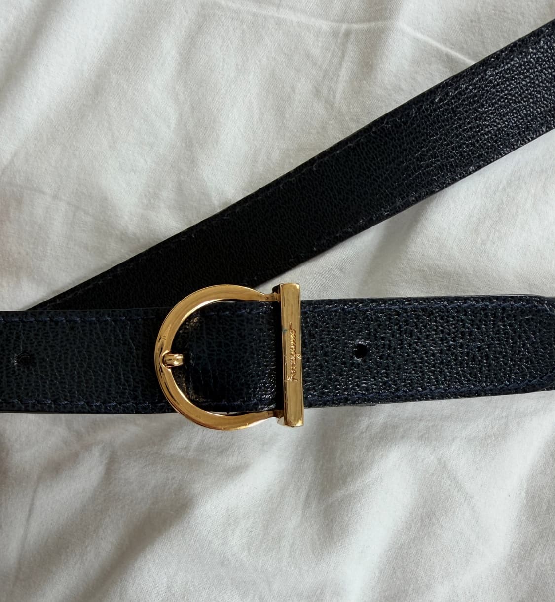 [Ferragamo] Leather bucket shoulder bag 상품이미지7