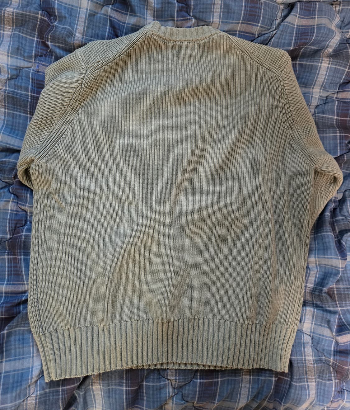 애습 인텔리 코튼 크루넥 니트 그레이시 그린 L 사이즈 판매합니다. 상품이미지3