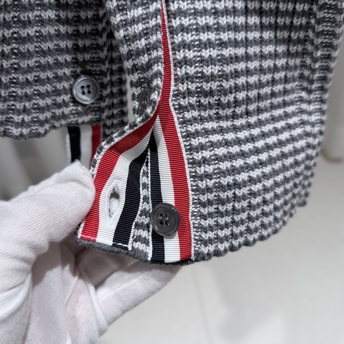 (A+/5) / 톰브라운 헥터 인타르시아 그레이 가디건 상품이미지7