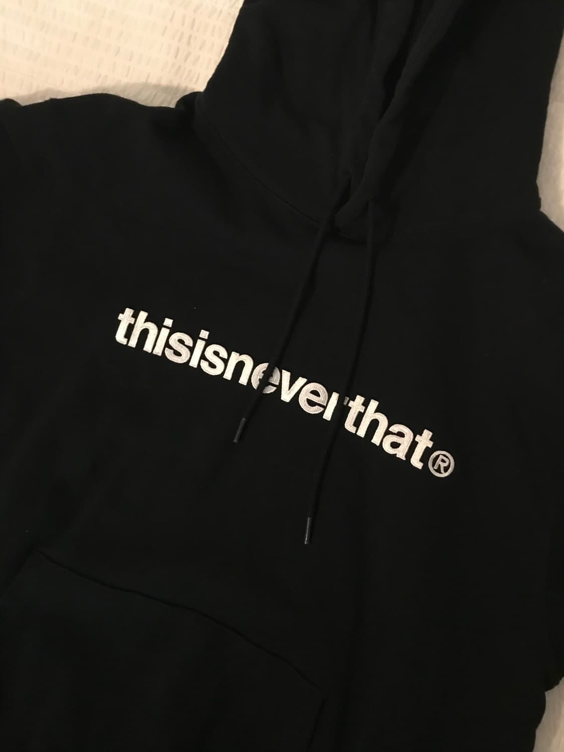 디스이즈네버댓 T-Logo Hoodie Black 상품이미지2