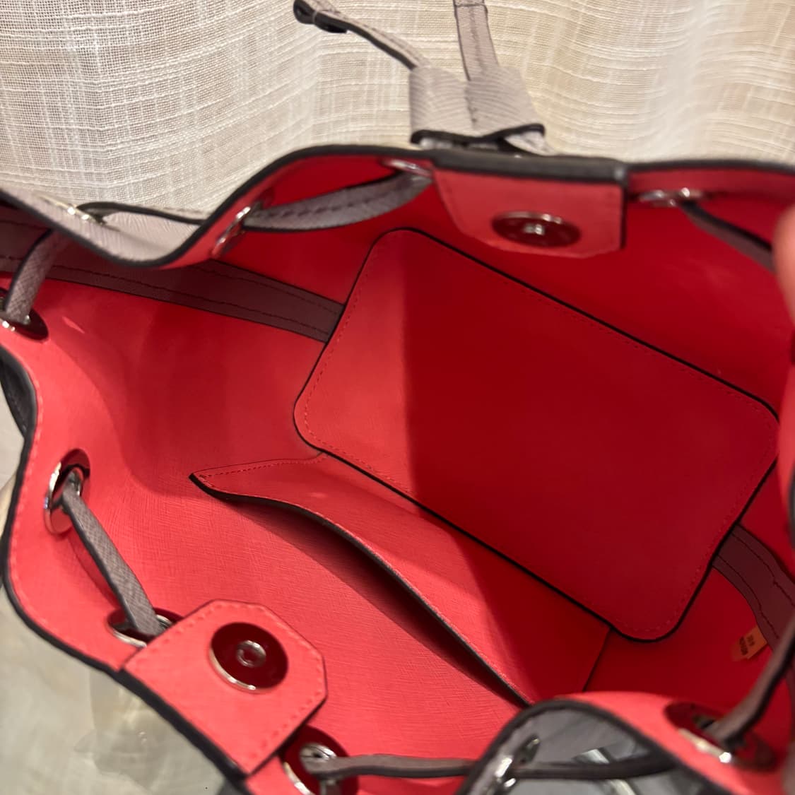 정품 마이클코어스 복조리 크로스백     상품이미지8