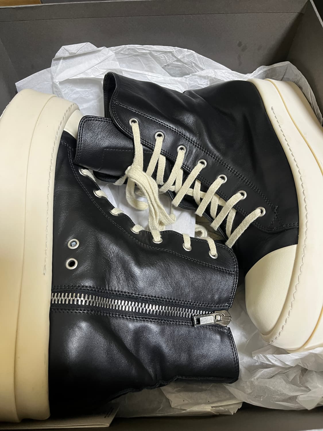 릭오웬스 메가범퍼 라몬즈 43
 상품이미지2