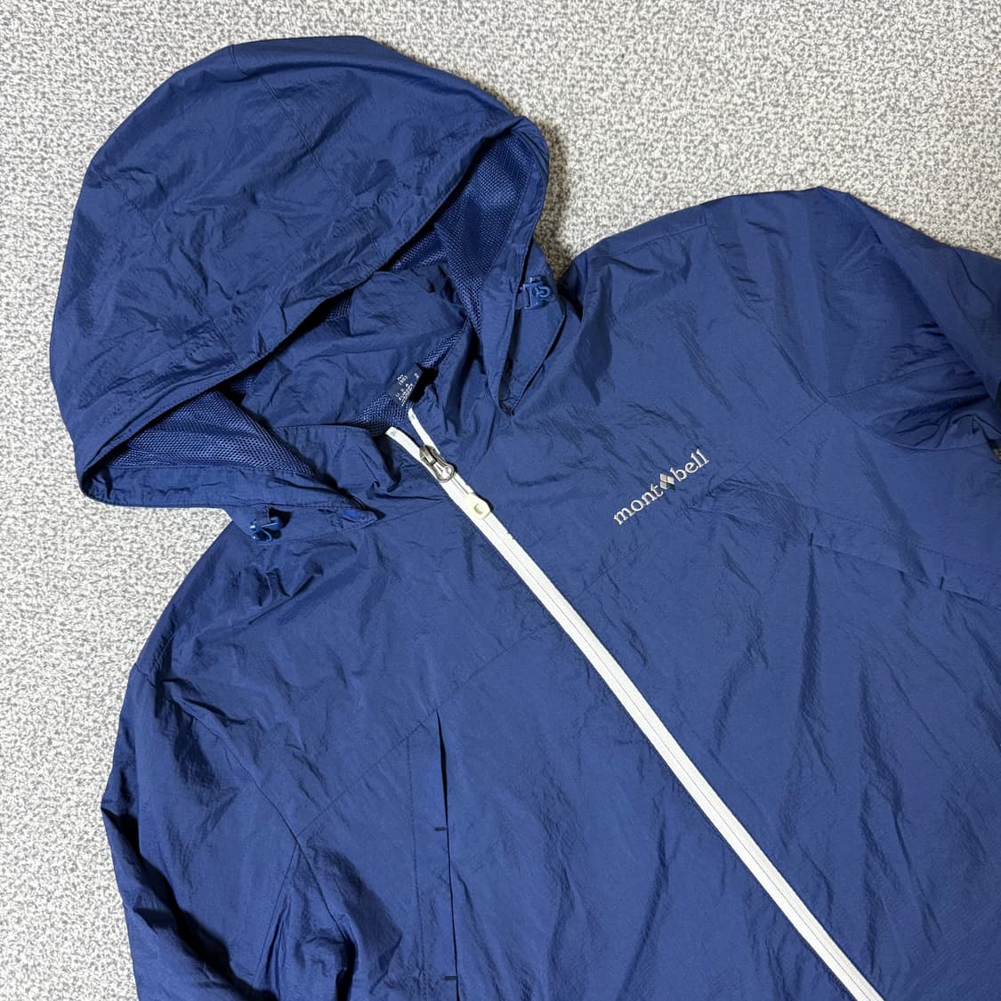 몽벨 초경량 바람막이 M 상품이미지2