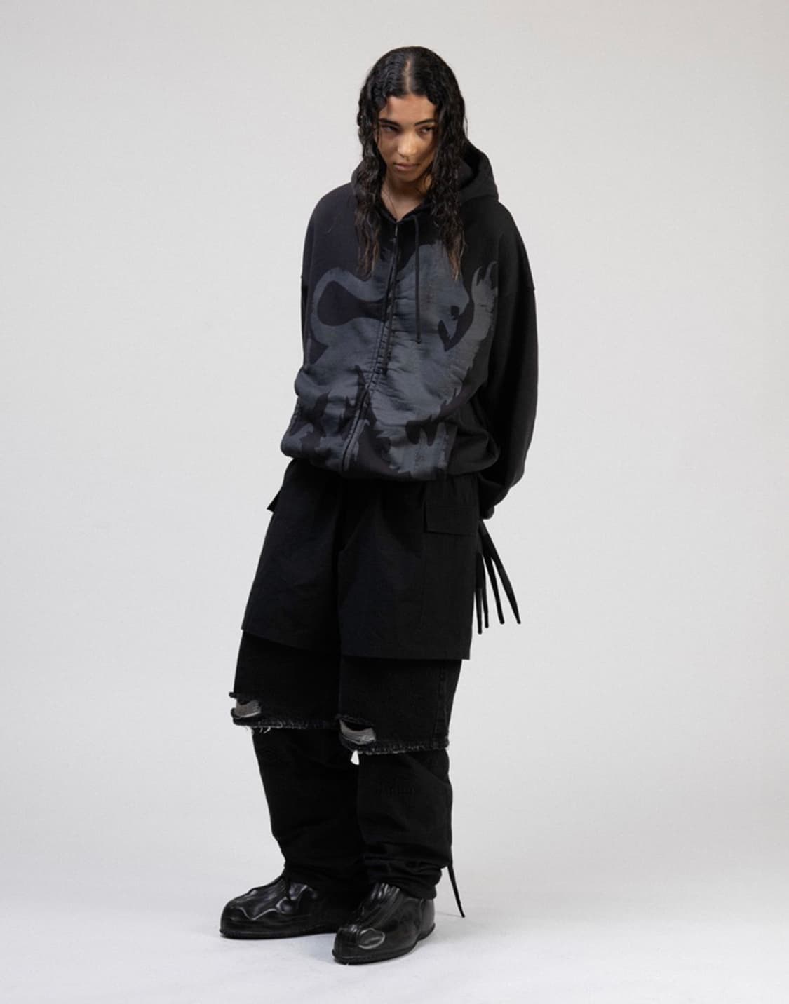 엄브로 x 슬램잼 헤랄딕 집 업 마스크 후드 워시드 블랙 상품이미지3