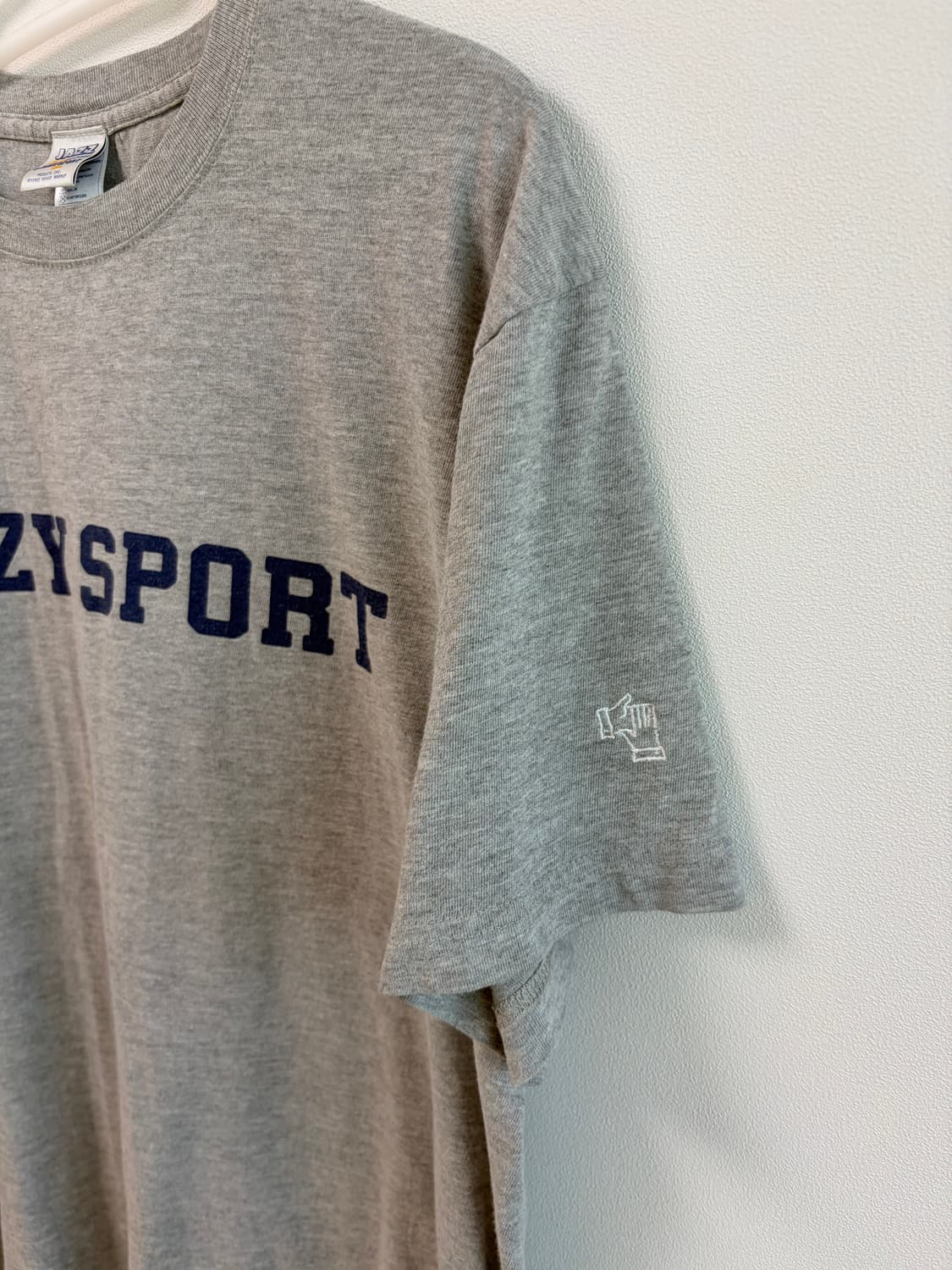 재지 스포츠(Jazzy Sport) 로고 그래픽 티셔츠 상품이미지3