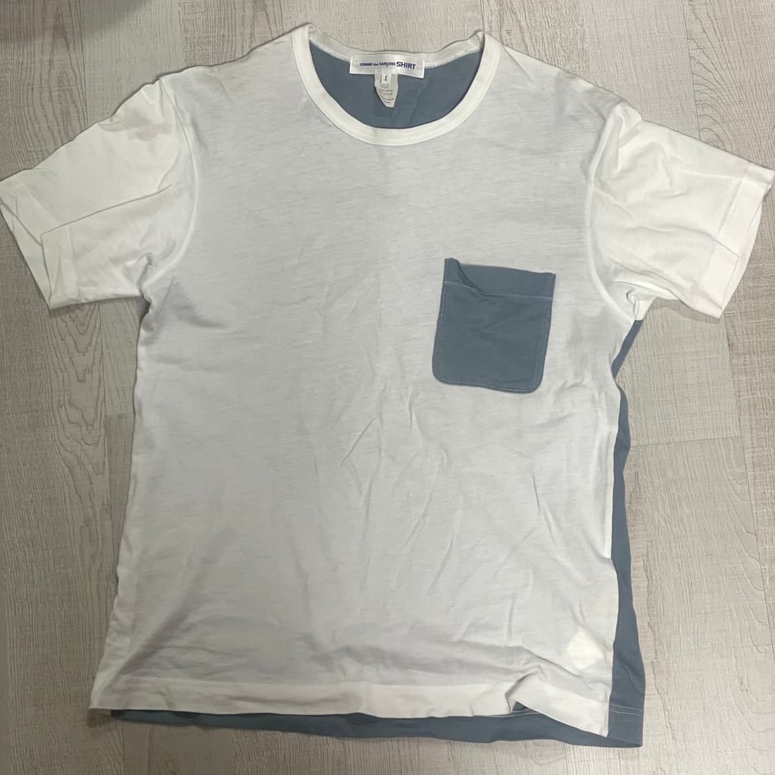 꼼데가르송 셔츠 배색 반팔티 상품이미지1