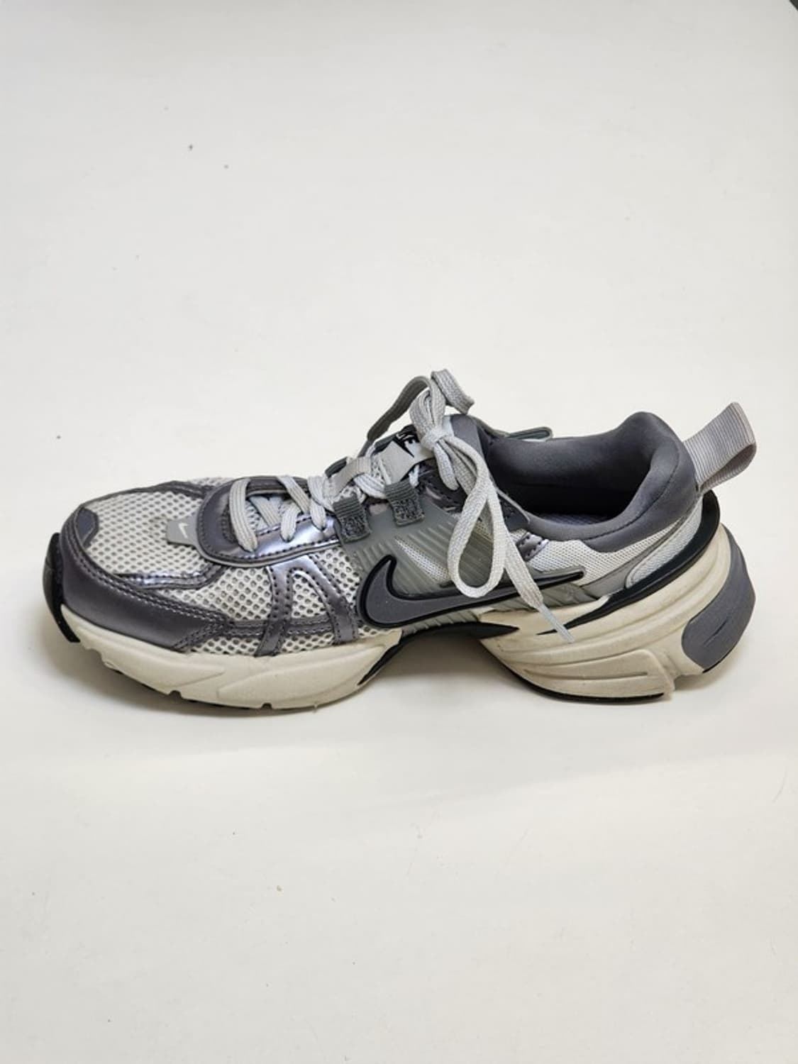 NIKE V2K 런 퓨어플래티넘 울프 그레이 230 상품이미지3