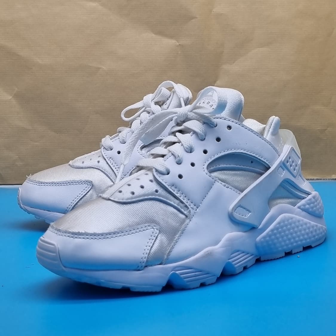 나이키 에어 허라취 여성운동화 실사이즈225. 상품이미지1