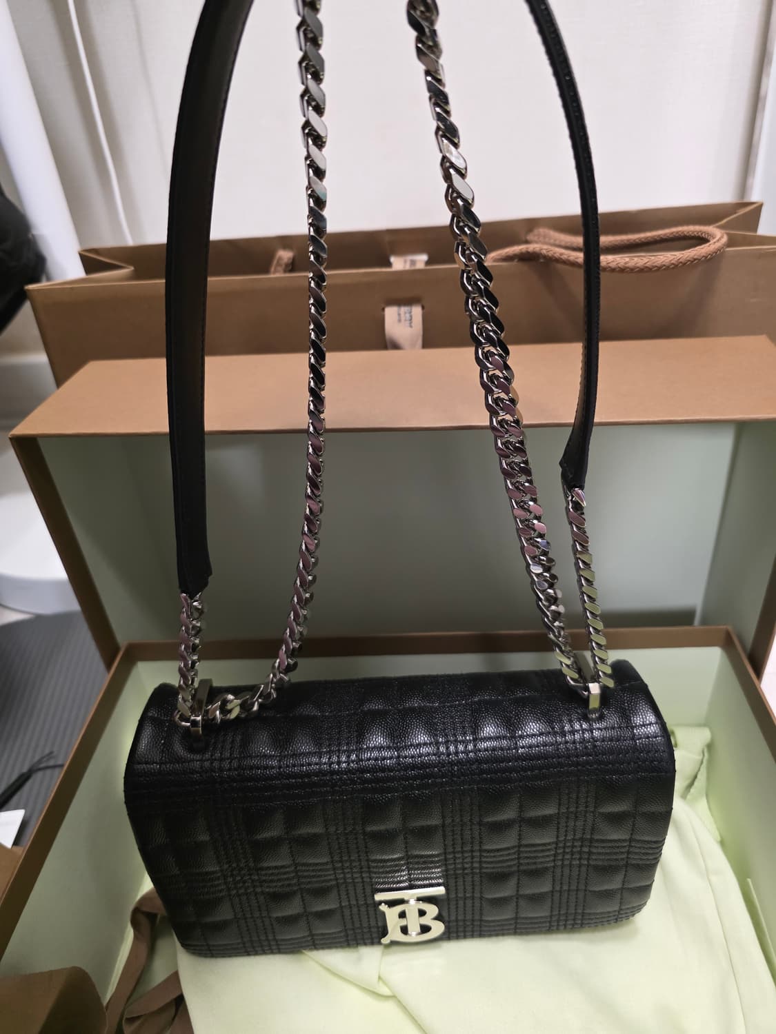 버버리 롤라백 스몰 퀼팅 블랙 은장 상품이미지6