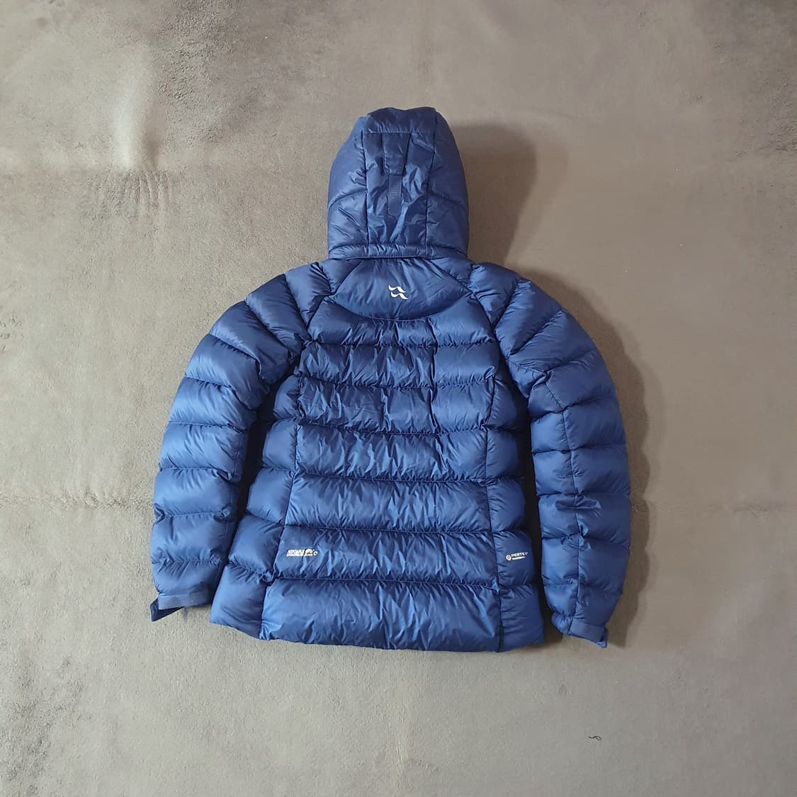 rab 여성 액시언 프로 자켓 패딩 우모복 S 상품이미지3