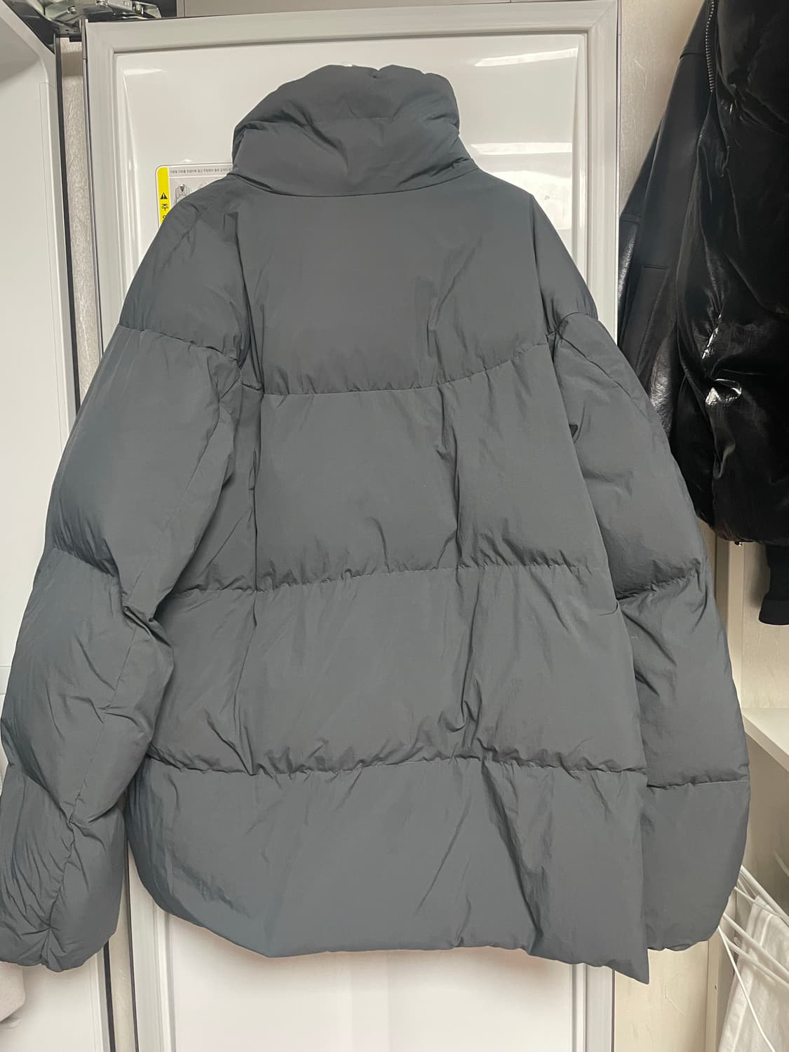 스튜디오 니콜슨 오젝트 에코다운 테크 발열 인젝션 다운 숏 자켓 플린트 상품이미지9