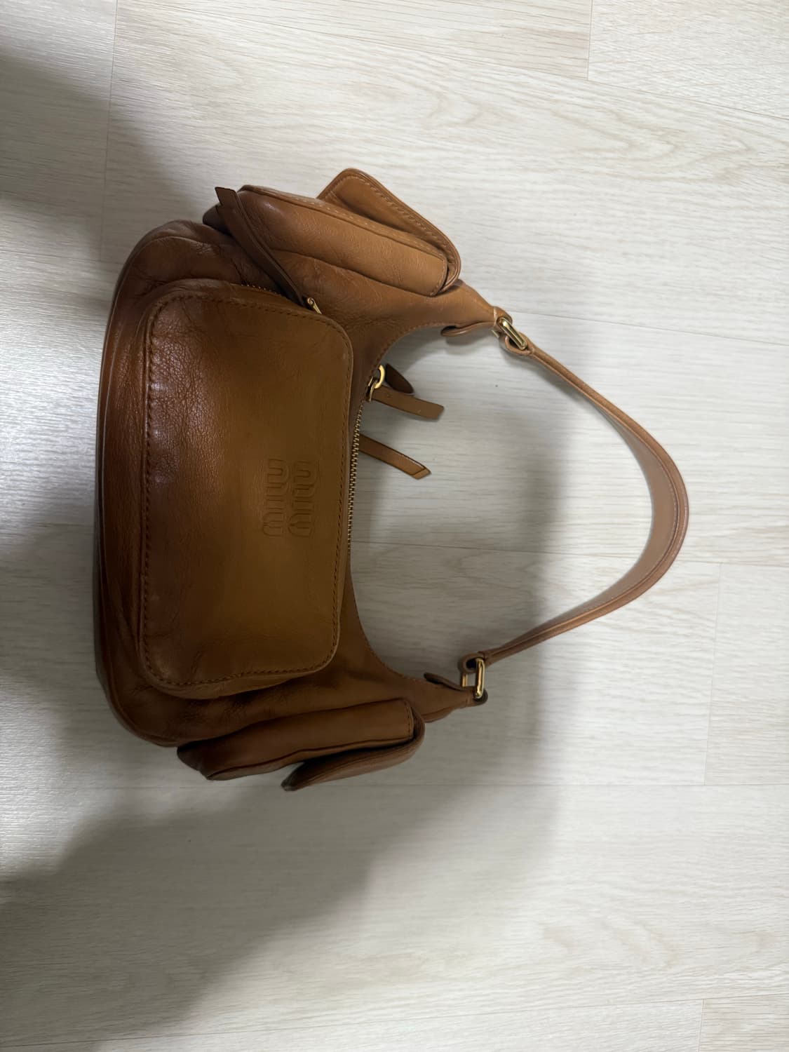 미우미우 포켓백 미니 백 상품이미지2