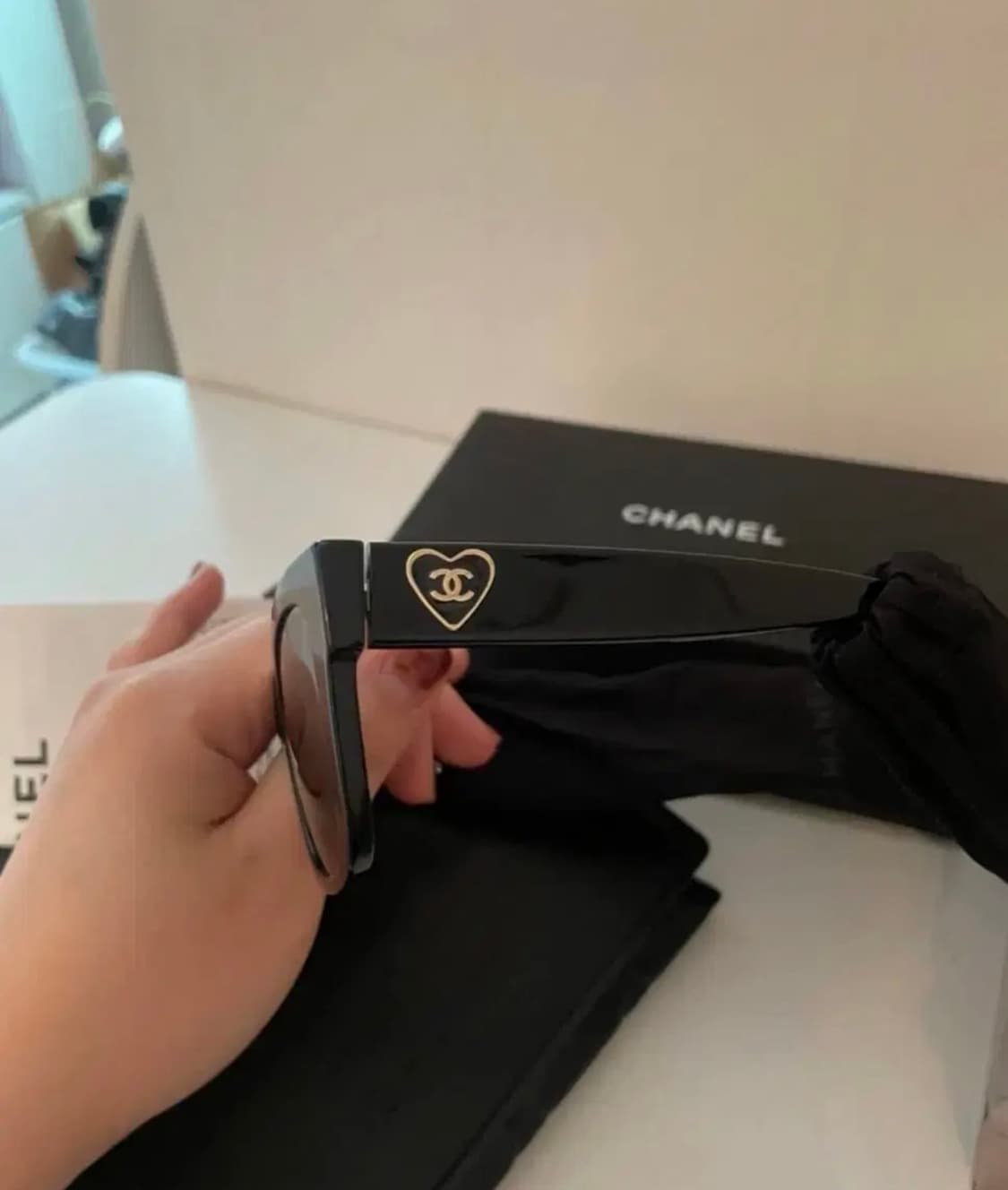 샤넬 하트 선글라스 상품이미지3