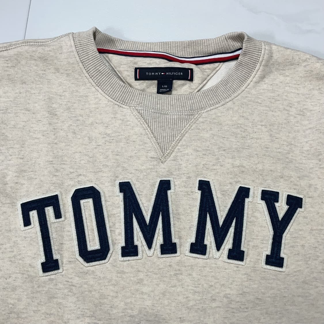 [정품] 타미 베이지 패치로고 기모 맨투맨 [ L ] 상품이미지3