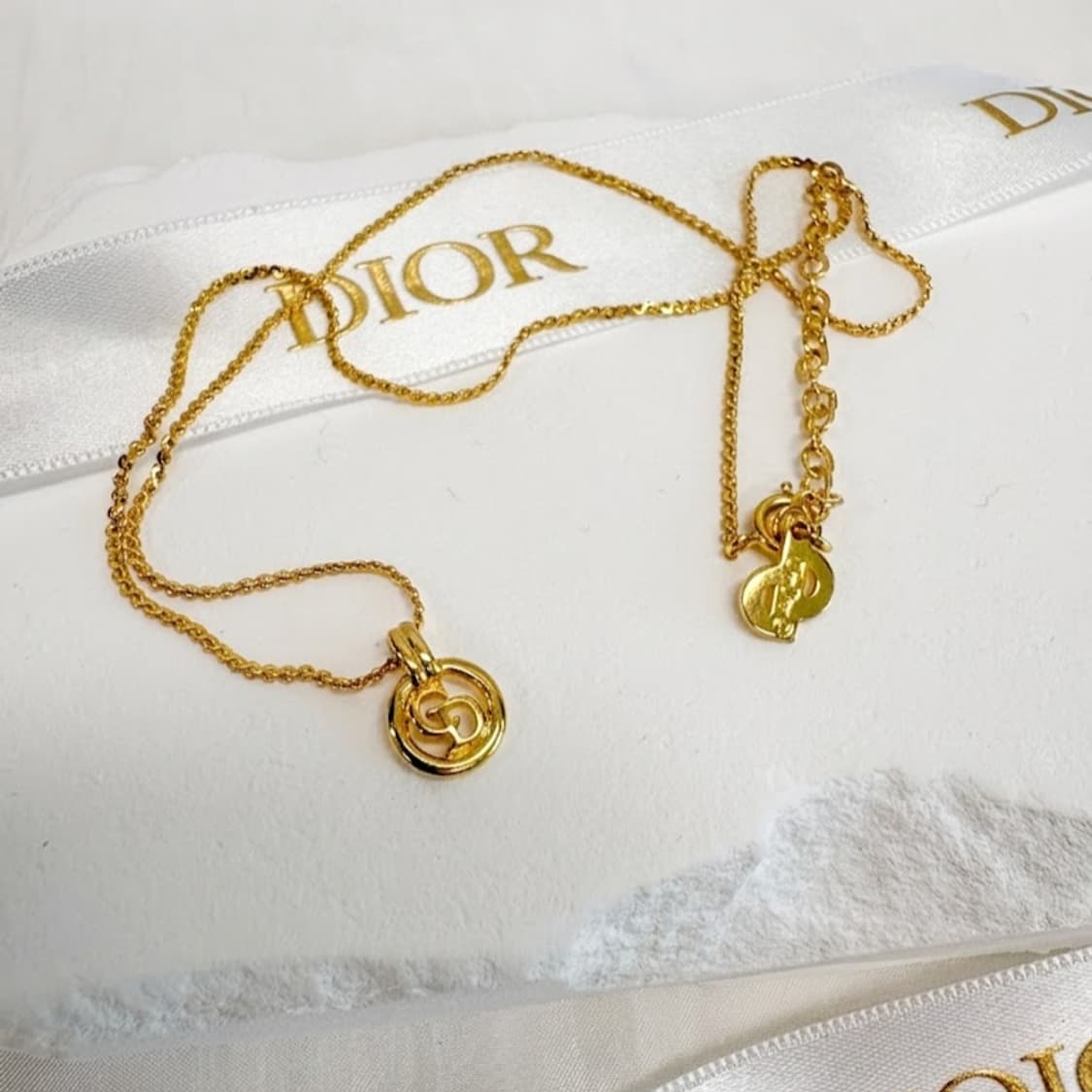 👑 [심플종결!!] 디올 빈티지 서클 메달리온 로고 목걸이 💖✨ 상품이미지1