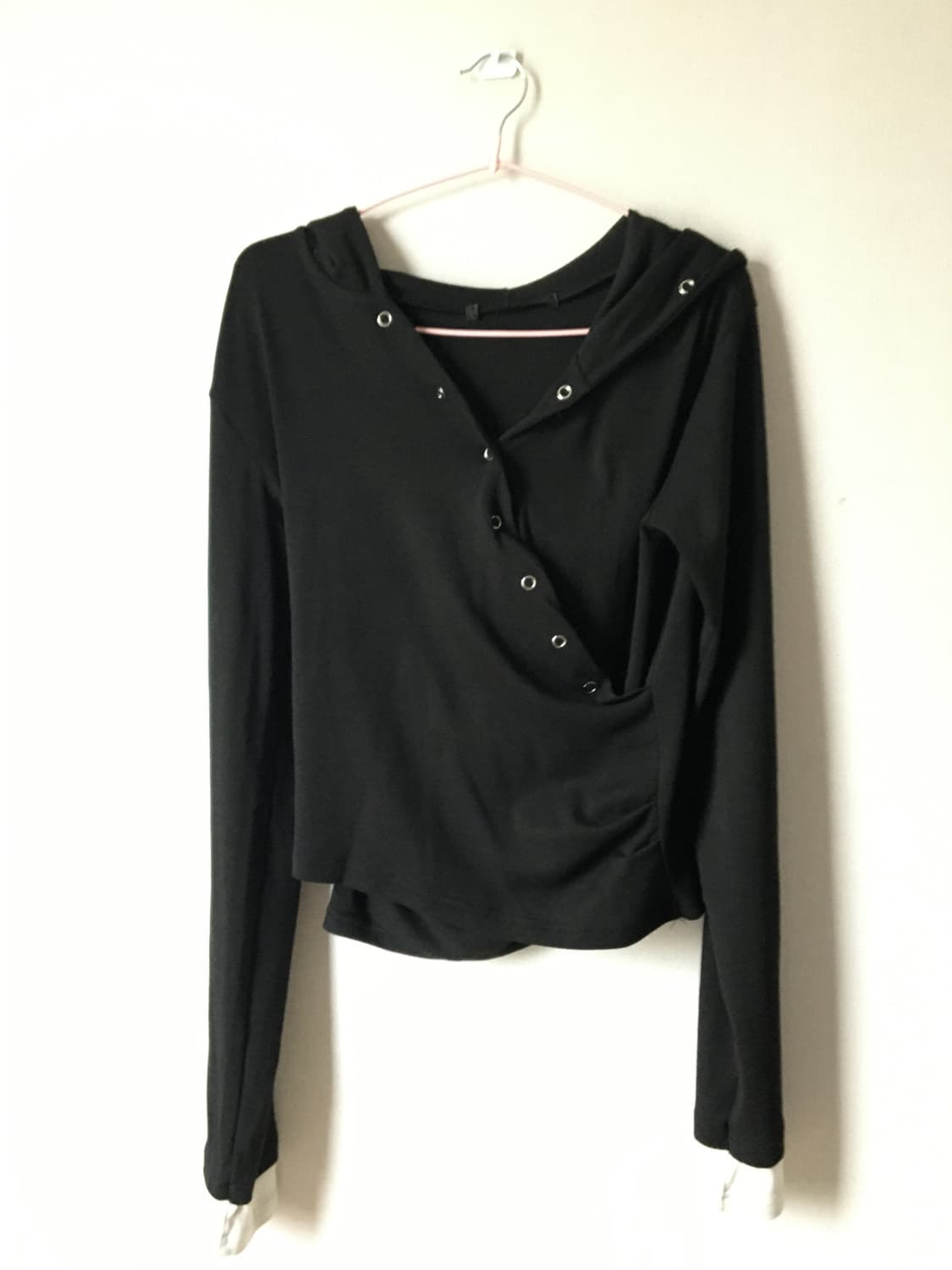 스냅버튼 랩 블랙 후드 상품이미지1