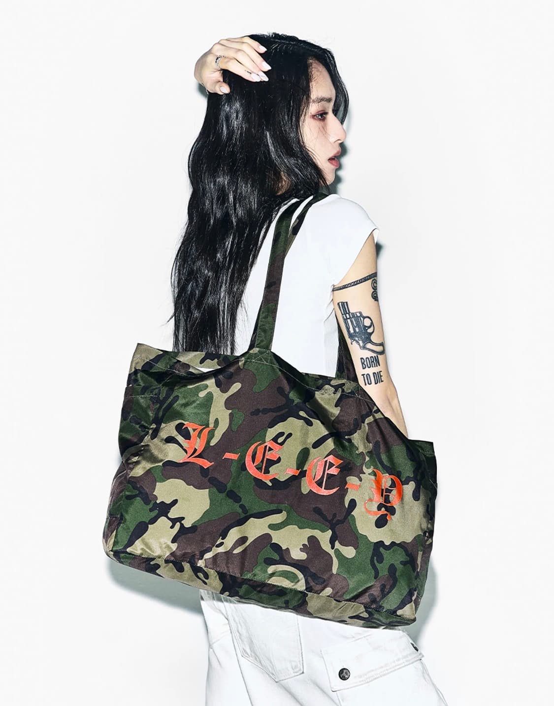 와이이이엘 yeel LOGO TOTE BAG CAMO 상품이미지2